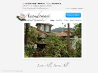 anandamayihostel.com english, français, español